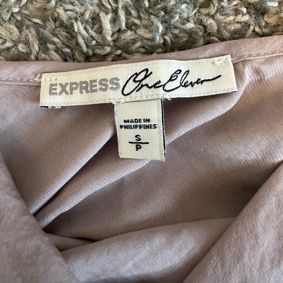 Express Cowl Neck Tank‎ - Picture 2 of 3